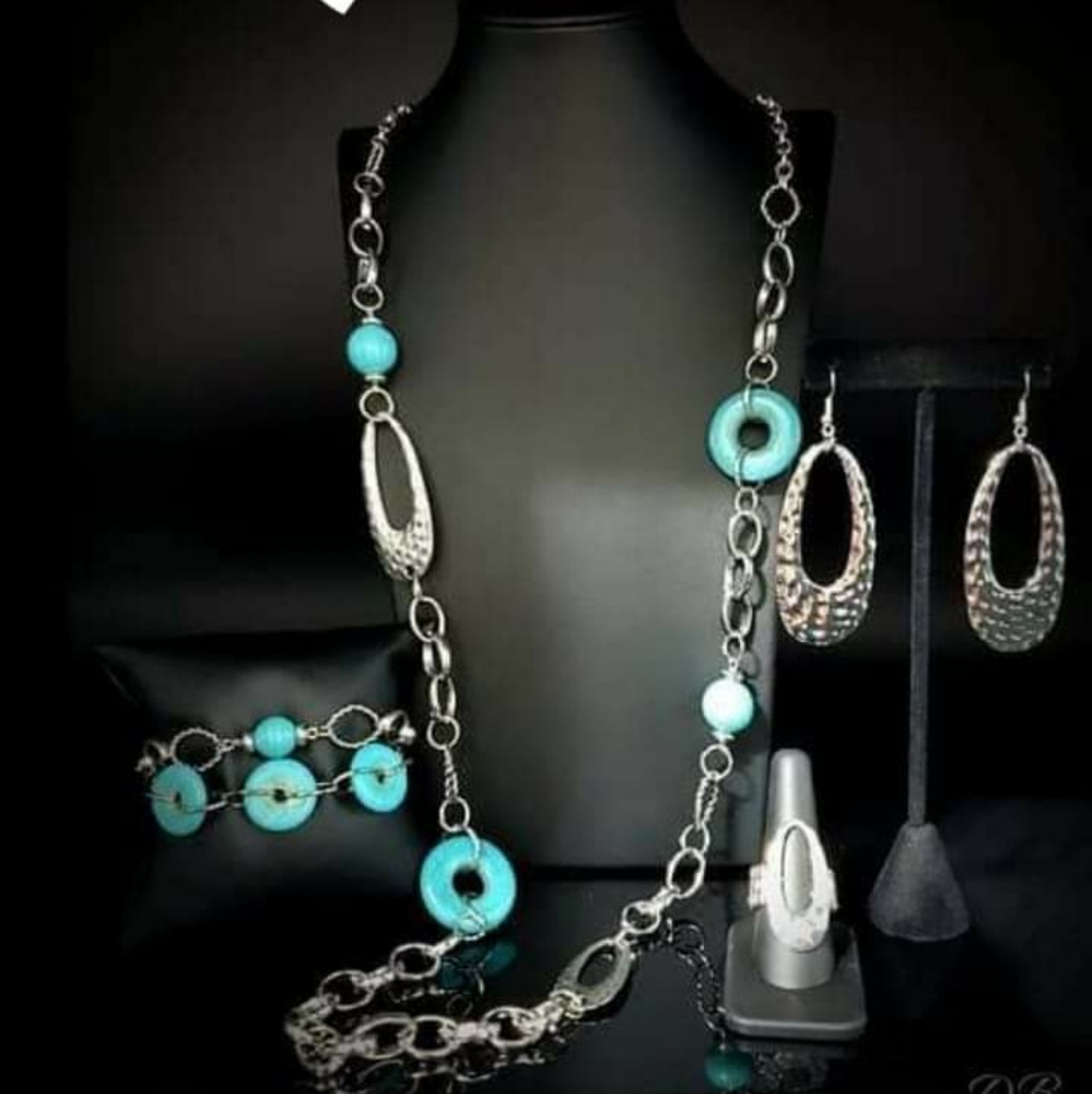 Necklace set